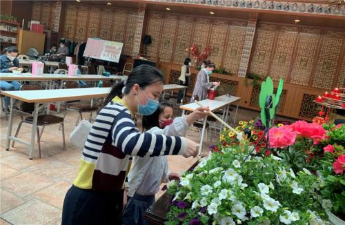 柏林佛光人親子歡喜浴佛