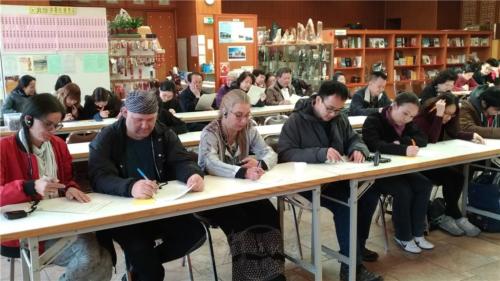 很多外籍人士在德文翻譯的幫助下，也取得佳績。