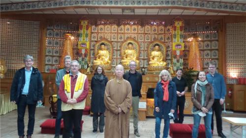 基督教參訪團與妙祥法師、Wolfgang督導(前排左一)合影。