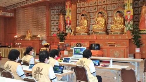 10月3日世界大會分組討論廣東話組菩薩於道場參與