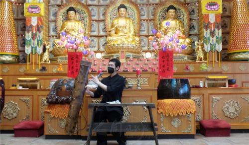 楊臨池說明古琴的構造