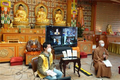 此次論壇由妙祥法師主持，邀請「一期一會」讀書會的4位學員，分享他們在學習中的感悟和成長