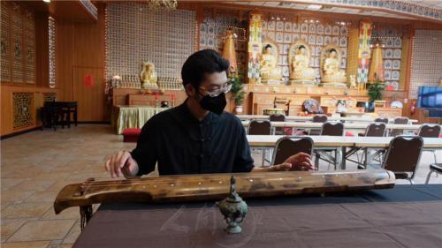 月川琴社楊臨池以古琴樂音引領大眾於茶禪時放鬆身心