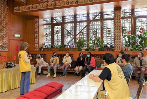 宗教長夜-柏林協會理事Sabine介紹佛光山