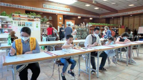 宗教長夜-柏林人抄寫〈佛光菜根譚〉淨心