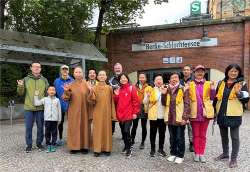 路跑前柏林佛光人為自己加油