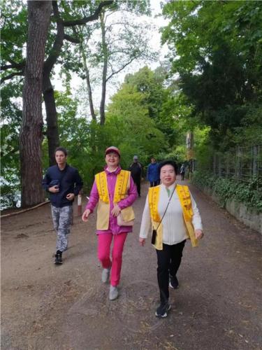 柏林佛光人在Schlachtensee公益路跑