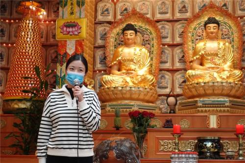 青年曹昊音分享，《維摩詰經》讓她感受大師「人間佛教」的智慧，學佛並非只是誦經和拜佛，而是在日常的生活與工作裡