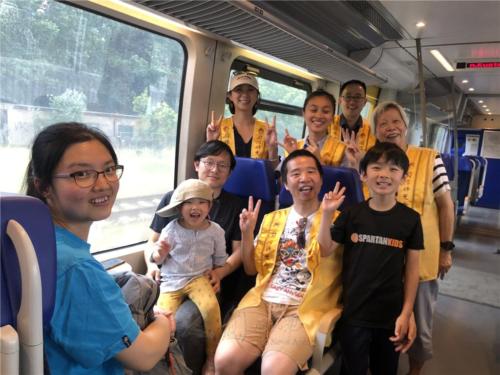 柏林佛光人組織「戶外共修」，安排徒步之行，讀山讀水