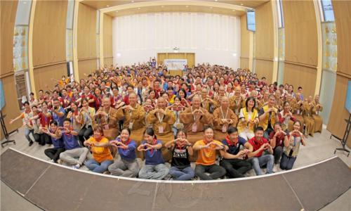 睽違10年，國際佛光青年幹部會議重返歐洲舉辦，7月17日於柏林佛光山揭開序幕，來自全球5大洲、24個國家地區，45個青年分團、近300位佛光青年幹部歡聚德國