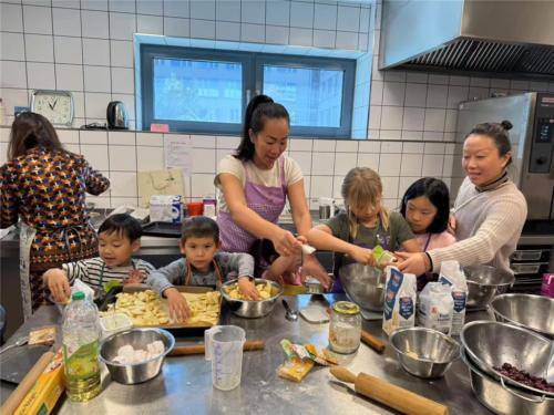 柏林佛光山舉辦親子烘培活動，小朋友們踴躍試身手