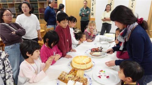 佛光寶寶祝福禮圓滿後，菩提園的小朋友們驚喜有美味的蛋糕