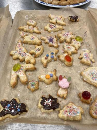 柏林菩提園善童手作耶誕餅，美味又繽紛多彩