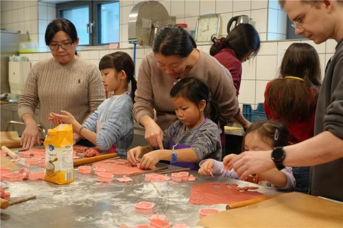 菩提園親子共同製作年節造型餅乾