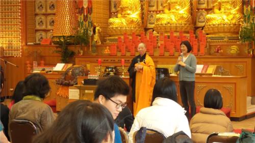 柏林協會黃家羚會長分享做義工的心得並做結語。