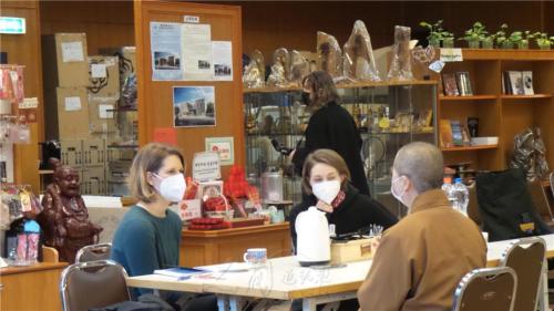 每日鏡報記者採訪妙祥法師