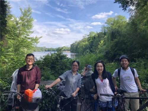 來到目的地歡喜合照